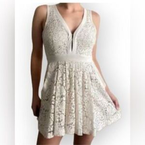 Free People Lace V-neck Mini Back Cut Out Pleats Short Cream Dress Medium
